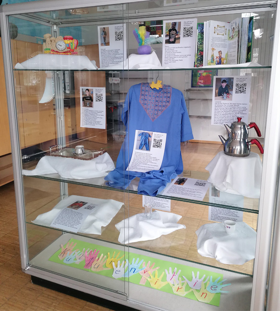 Kulturenvitrine – Ein Projekt zur Vertiefung der Sprech-, Lese- und Schreibfähigkeiten von Lernenden in der VKL Bild